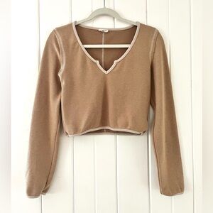 POL Tan V-Neck Crop Top, Sz M (P2P 16”)